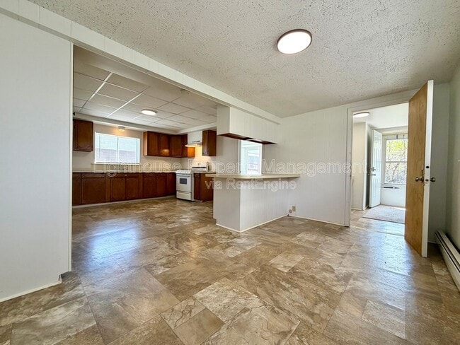 Building Photo - 1165 W Dale Ave