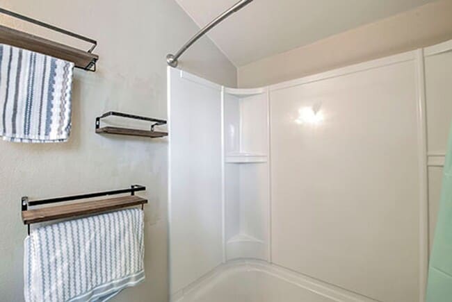 Building Photo - Furnished 2 Bed Plus Loft in Silver Queen East