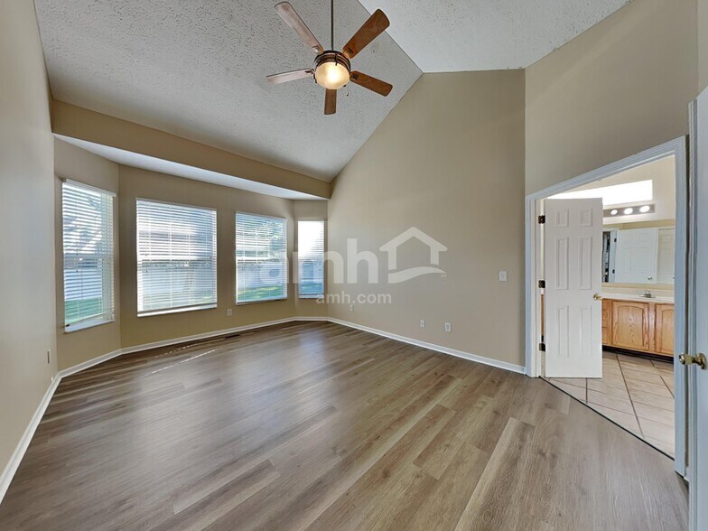 Building Photo - 46 Runkle Dr