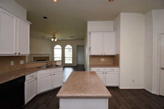 Building Photo - 128 Long Canyon Ln