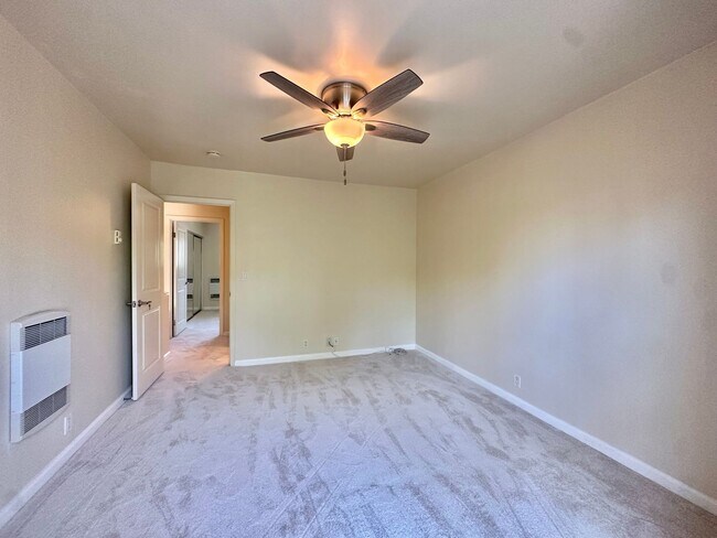 Building Photo - Beautifully Renovated Multi-Level Living C...