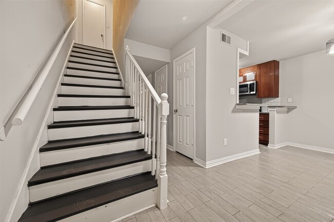 Building Photo - 6631 Wanda Ln