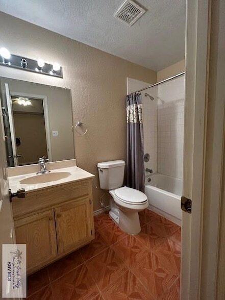 Building Photo - 944 Alta Mesa Blvd