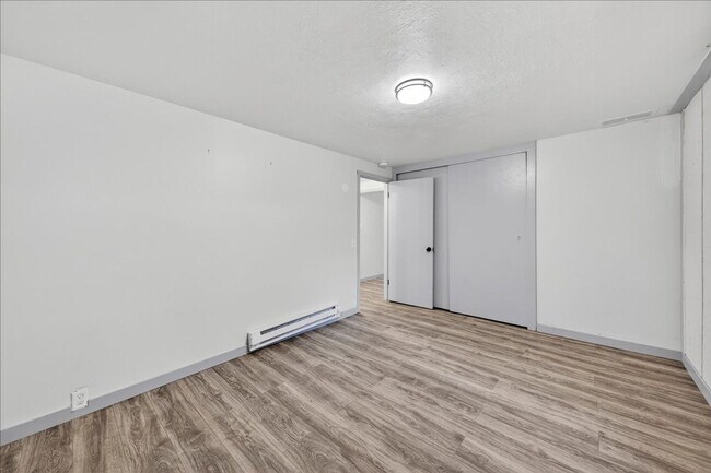 Building Photo - 27th St. 501/503