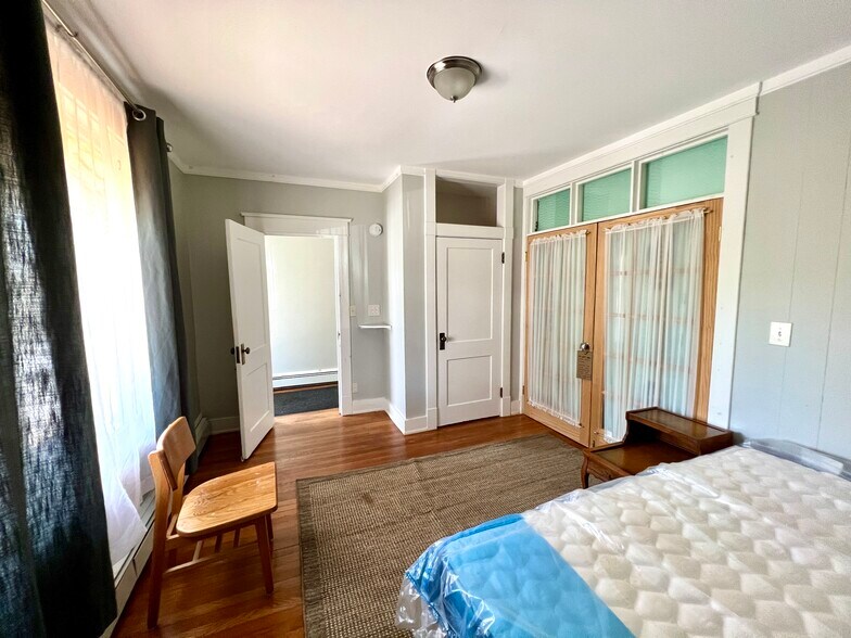 Building Photo - 2338 16th St