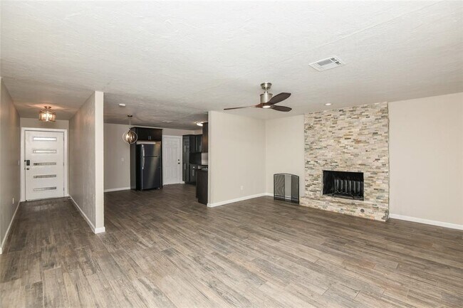 Building Photo - 5713 NW 33rd St