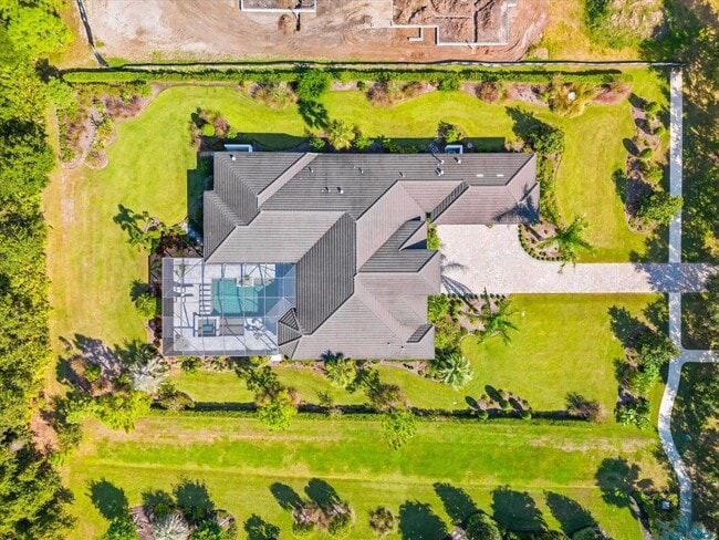 Building Photo - Private Estate Rental in The Concession