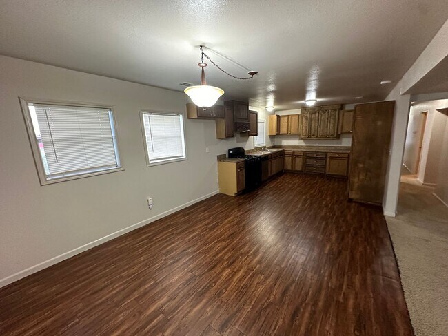 Building Photo - 507 N FM 156