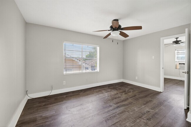 Building Photo - 6832 Avenue I