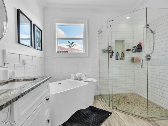 Building Photo - 10213 S Silver Palm Dr
