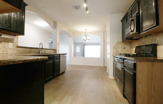 Building Photo - 1434 W April Rain Ct