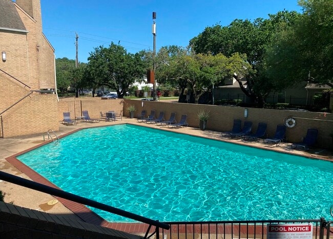 Building Photo - 5200 Weslayan St