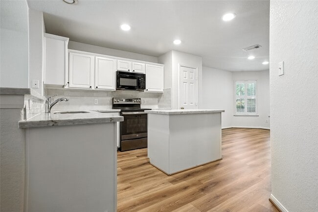 Building Photo - 14602 Windwood Park Ln