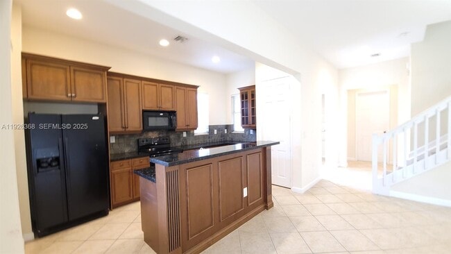 Building Photo - 6033 NW 118th Dr