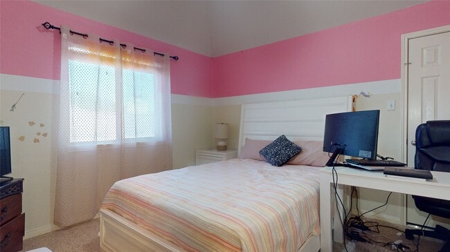 Building Photo - 21499 Pleasant Forest Dr