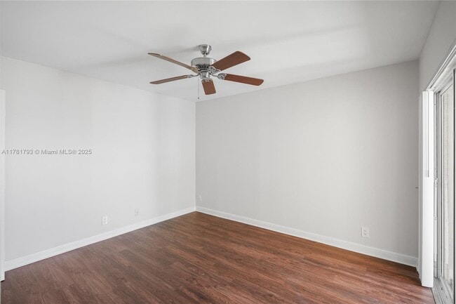 Building Photo - 7640 Westwood Dr