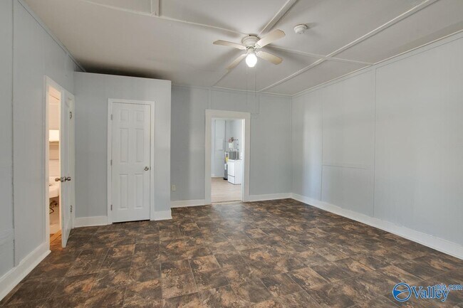 Building Photo - 3701 Fairview St SW