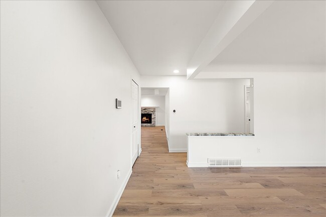 Building Photo - 11489 Anna Lisa Dr