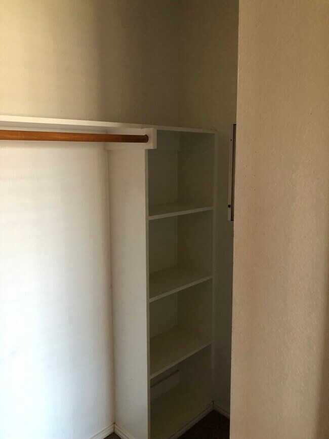 Building Photo - 9187 Gaspard Ct