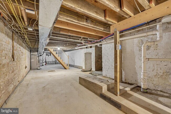 Building Photo - 1628 E Biddle St