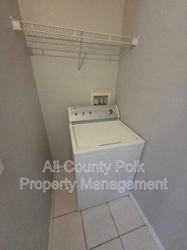 Building Photo - 220 S Eastside Dr