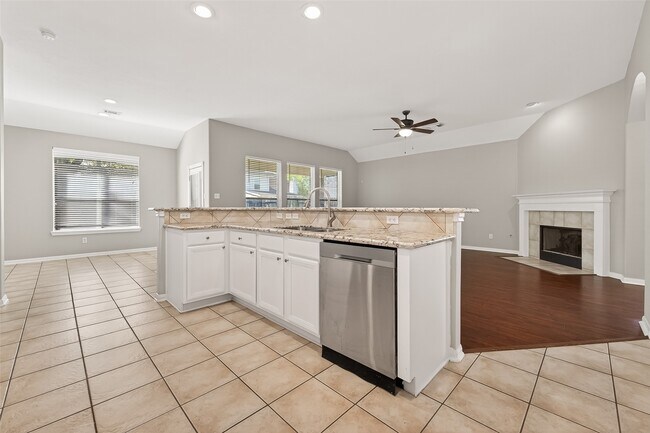 Building Photo - 15318 Bent Twig Way