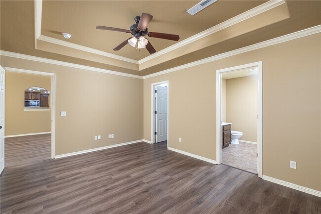 Building Photo - 515 Liem Cir