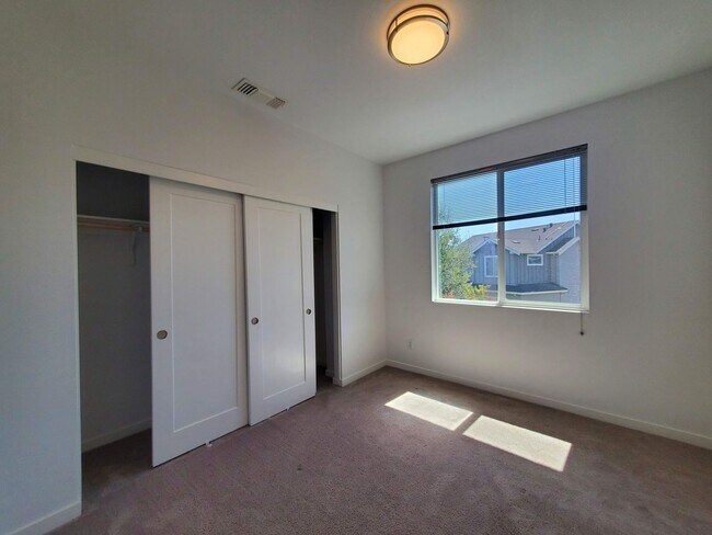 Building Photo - 4040 Alexander David Ct