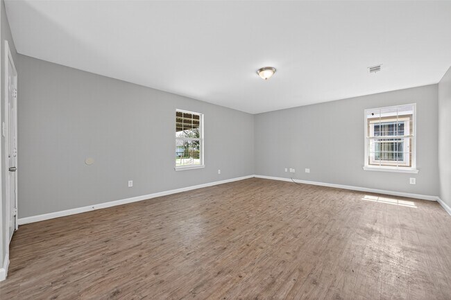 Building Photo - 7511 Dyer St