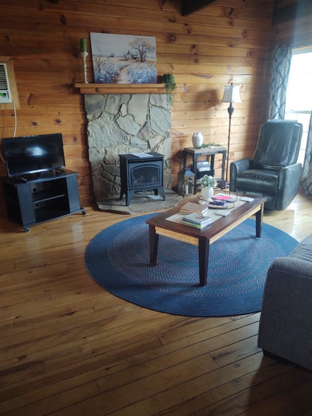 Building Photo - 2306 Sugarloaf Rd