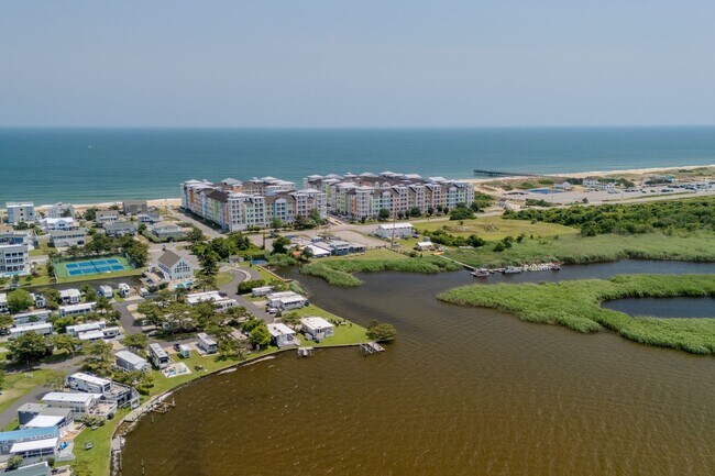 Building Photo - Sandbridge Off Season/Furnished 3 bed Read...