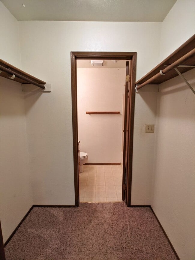 Building Photo - 2 Bed/2 Bath Spaulding Beach Condo