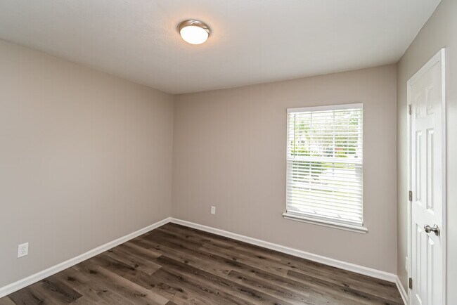 Building Photo - 2916 Waters View Cir