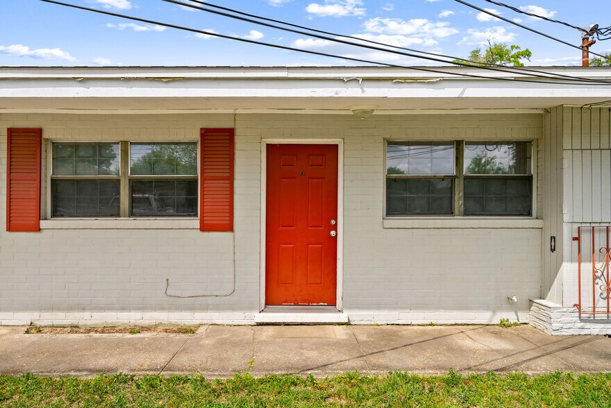 Building Photo - 1211 Friendship Ave