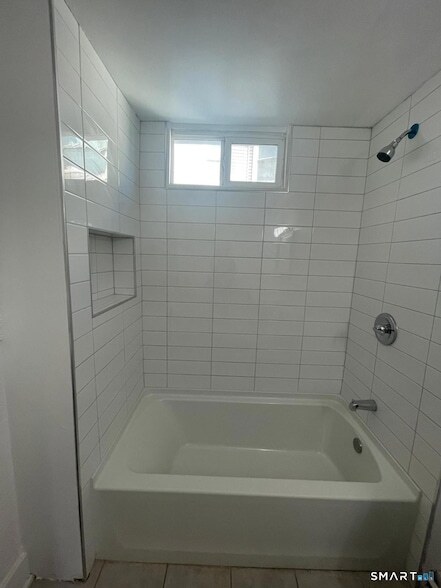 Building Photo - 69 Kimball Dr