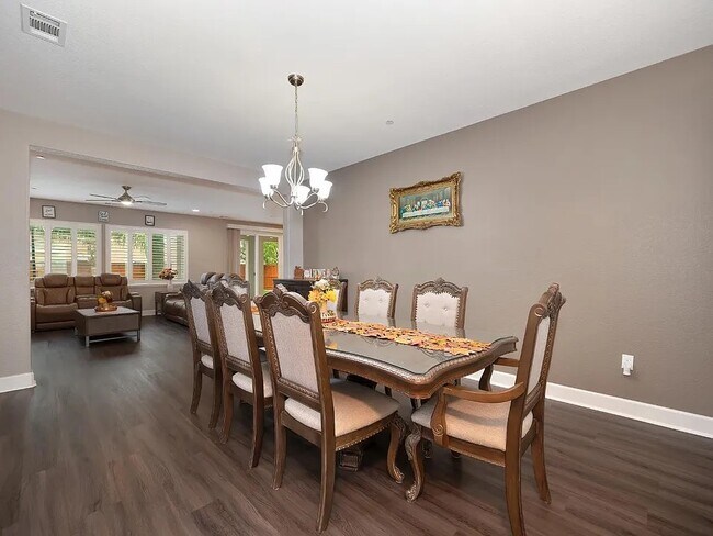 Building Photo - 4054 Camden Ct