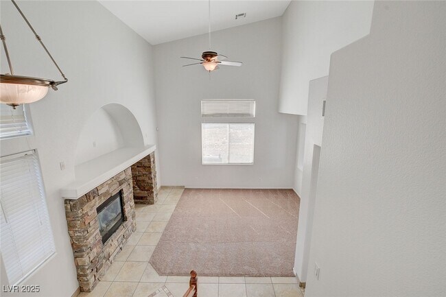 Building Photo - 11215 Dahlia Grove St