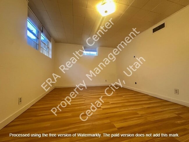 Building Photo - 529 S 450 W