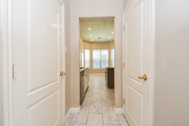 Building Photo - 24019 Hackberry Creek Dr