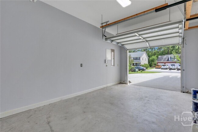 Building Photo - 130 Magnolia Dr