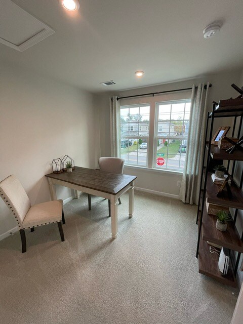 Building Photo - 420 Park Ave