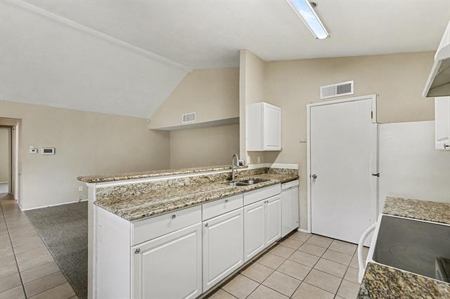 Building Photo - 671 Stonewall Dr