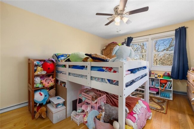 Building Photo - 1059 E Shore Rd