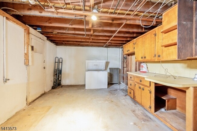 Building Photo - 252 Knickerbocker Rd