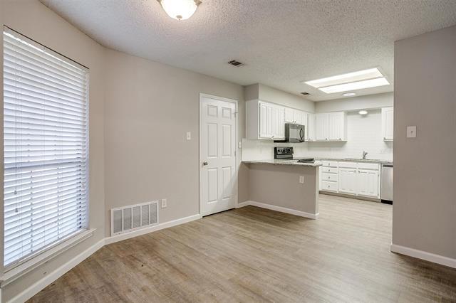 Building Photo - 5909 Kesler Dr