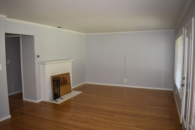 Building Photo - 5311 Callister Ave