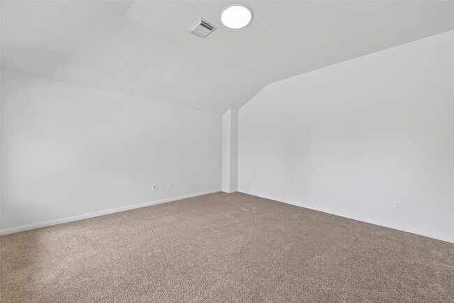 Building Photo - 7115 Renfro Dr