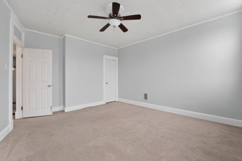 Building Photo - 3127 Lawnview Ave