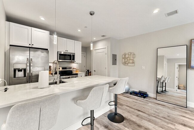 Building Photo - 1457 Tremont St