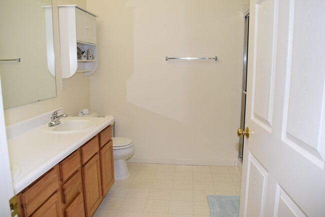 Building Photo - 3889 Thorngate Dr
